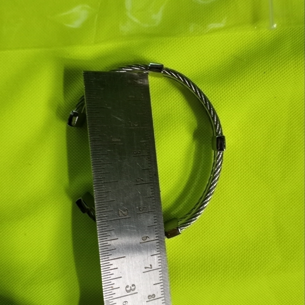 Stainless steel cable wire cuff bracelet - Picture 4 of 6